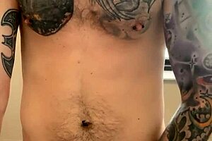 Jerk Off in Public Bathroom Now!