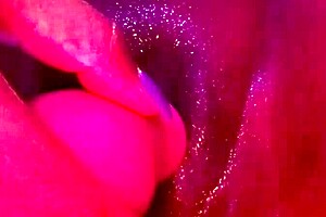 ebony babe cumming hard from masturbation!