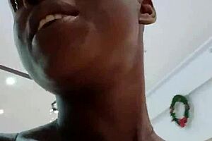 Fierce African lady's mall visit ends in solo pleasure