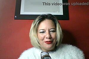 lola chats about fun and flirty things with a giggle