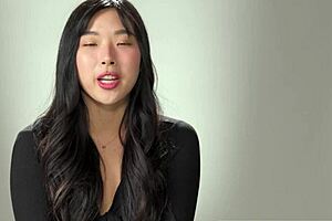 hei, macam mana remaja Korea 18+ dengan pantat sempurna elle lee kongkek dan jari dirinya?