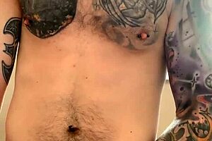 Jerk Off in Public Bathroom Now!