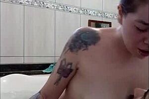 Big Cock Blowjob In Bath