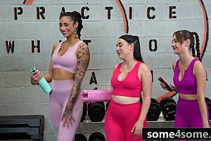 Handled her fat ass big pussy!