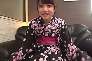 Chii 2 - 日本人ベイビーが体をグラインドされて濡れる