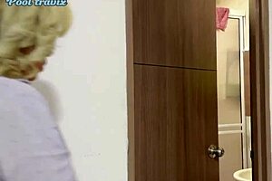 Delivery guy fucks beautiful girls for reward