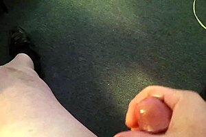 Feeling very horny today 😏