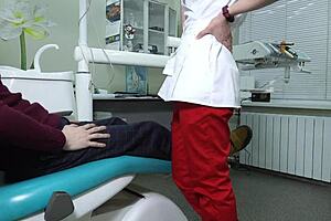 Hot dentist with glasses sucks big cock, cum in mouth 😏💦