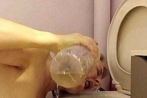 2024 09 10 Esclave F La Lâche Chiottes