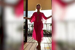 Sunny lane twerks her huge ass in lingerie during solo masturbation