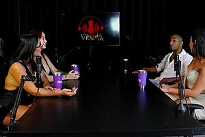 morena safada rebola on negro, giving blowjob after moaning freely!