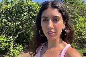 Young Amateur Babe's Crazy Outdoor Cumwalk