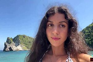 Hottie sucks dick on beach