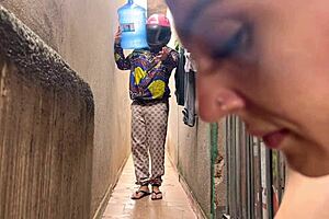 Blonde wife naked at door fucks delivery guy with wet pussy creampie.