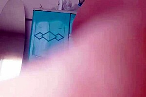 Chubby Housewife's Wet Pussy Licked in Empty Bedroom by Old Man