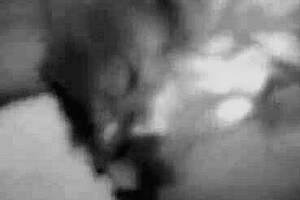 Dominantna žena stiska i ponižava male kurčeve zbog lošeg ponašanja