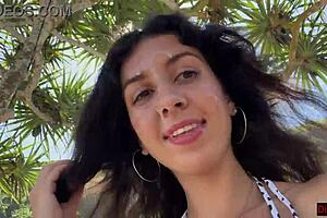 Hottie sucks dick on beach