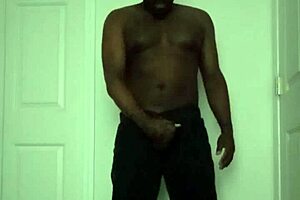 Threesome roleplay with llamasr, alexiadonna, and mhpmlbziwulx in cum-filled action! 😏