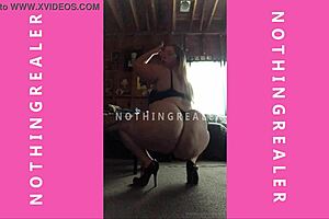 pretty thick chubby bunny with big ass