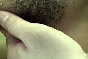 i love maesaka hitomi's handjob and kiss, it's so good, i can't stop watching her 2nd video