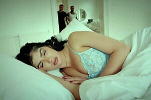 Double penetration action with striking milf Yenifer Chacon