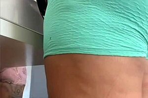 Japanese beauty with huge pussy shows off her giant curves