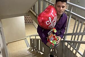 My love came from abroad, see what I brought you