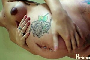 Lilly shows off her pointed toes while nude and pregnant