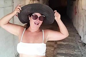 إغراء عام ومص ساخن من زوجة أب اليوم