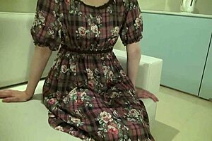 オレの彼女の卑猥な姿を見てください！～スレンダーボディにズボズボッ！～ - 花田まお 1