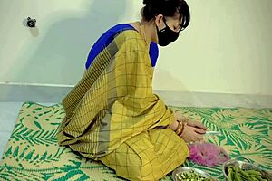 Hey, I fuck my horny patient pussy in hospital muff diving with sexy nurse boss