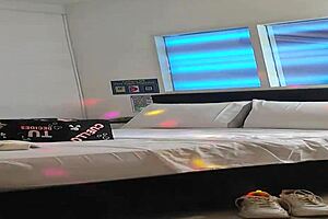 Latina beauty cheats on her old husband