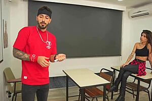 Petite horny student seduces with blowjob and juicy pussy 😏