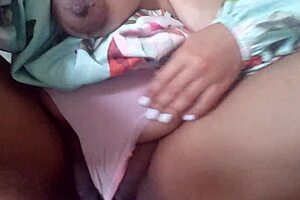 Come to me baby and explore my sexy body