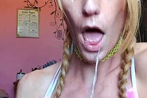 Vanessa Hastings Does Messy Spit Dildo Deepthroat