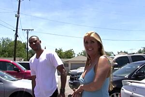 Fuck That Big Ass Hot Mom!