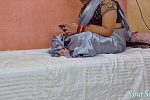 Stepmom's Pussy Full Of Cum After Rough Creampie