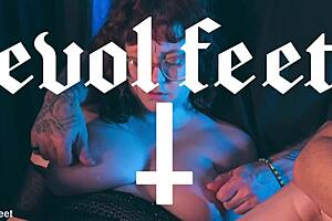 Can I call you daddy while she licks my toes in group fetish?