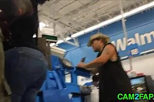 hidden cam catches bbw ass in high definition close up