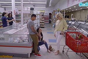 I’m an amateur teen 18+ sucking huge black cock and getting fucked outdoors!