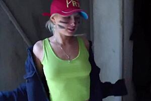 Dirty Girl Amateur Sex Free In The Private Garage!