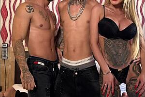 Amateur Threesome Features Hot Sex, Fingering, And Assfucking With Well-Endowed Partner