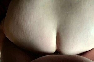 Sexy BBW throws fat ass back