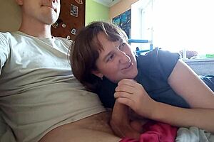 Kyler и Lily Larimar започват да се занимават със същия мъж