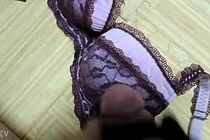 Cumshot on my step sisters pink leopard print bra with black lingerie