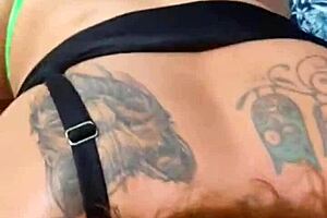 o dono do carrinho de churrasco está me tratando bem só pra foder minha mulher