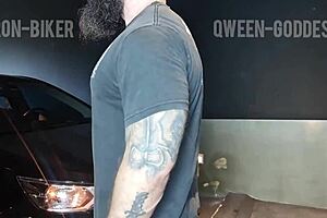 debuting my wifes huge ass gift with big butt