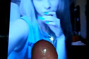 Detailed Jerking Off Beautiful And Cute Girl