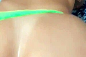 o dono do carrinho de churrasco está me tratando bem só pra foder minha mulher