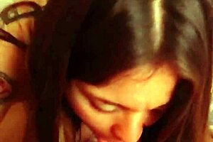 me encanta when she sucks my dick so good